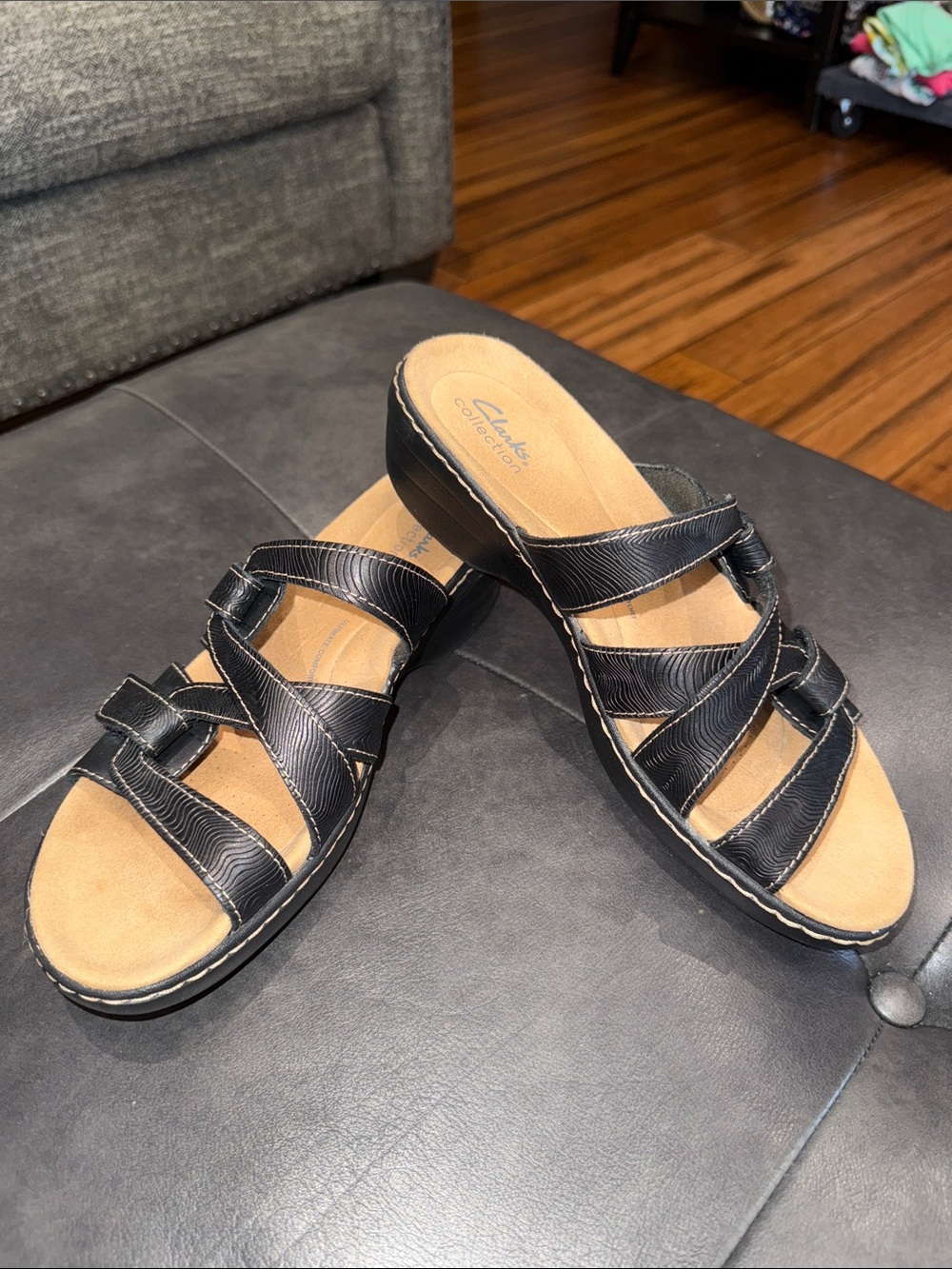 Clarks Women's Merliah Karli Black Leather Slip-On Wedge Sandals Size 10N